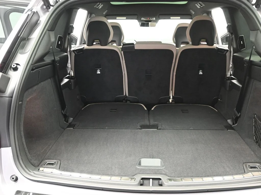 New 2026 Aurora Silver Volvo Ultra image 10