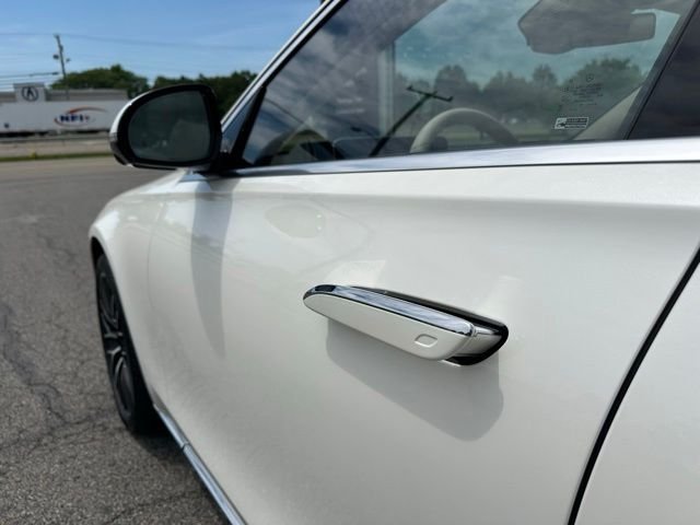 Certified Used 2023 White Mercedes-Benz S 580 image 12