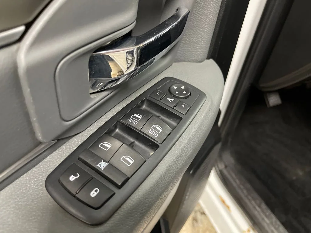 Used 2016 White Ram Big Horn image 17