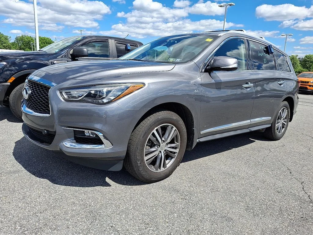 Used 2020 Gray INFINITI LUXE image 3