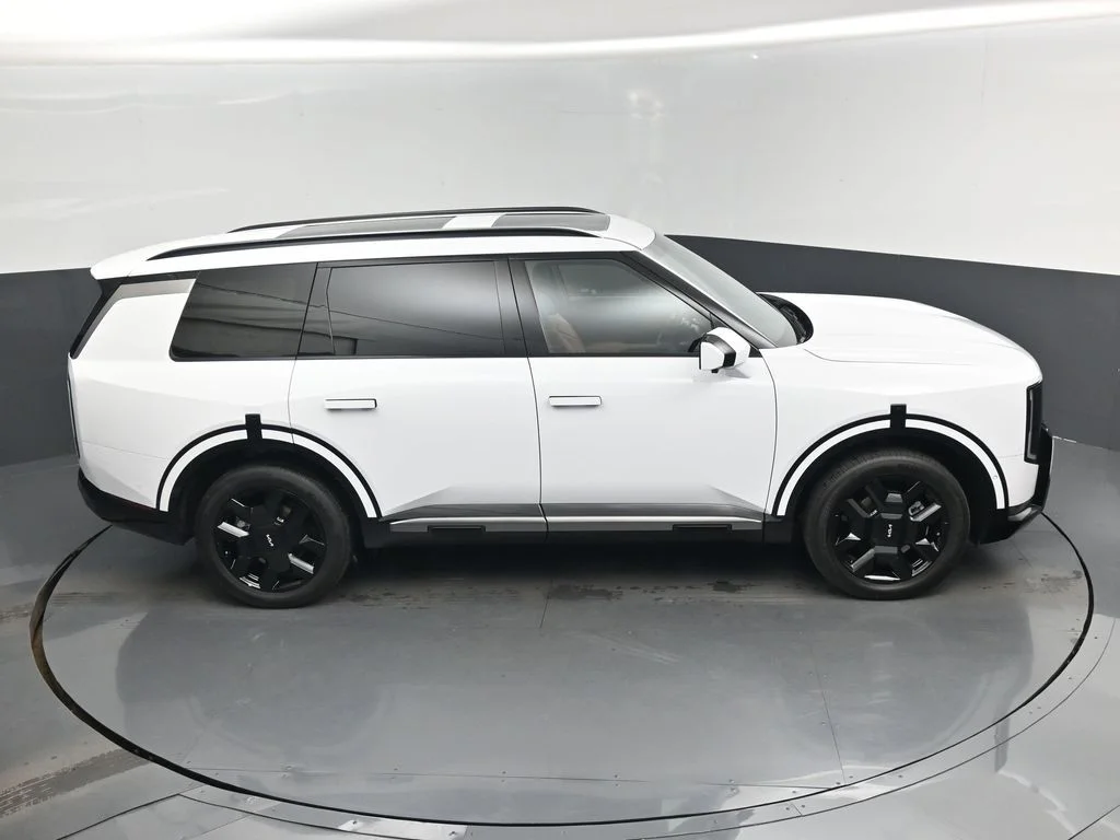 Certified Used 2027 White Kia SX image 13
