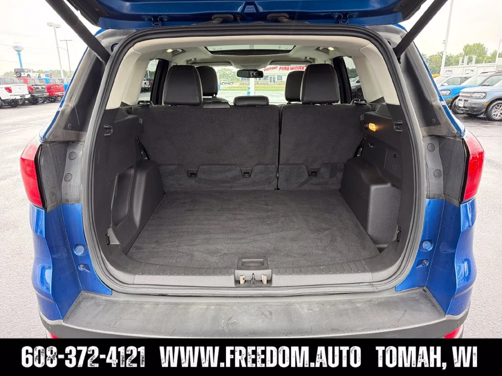 Used 2019 Lightning Blue Metallic Ford SEL image 22