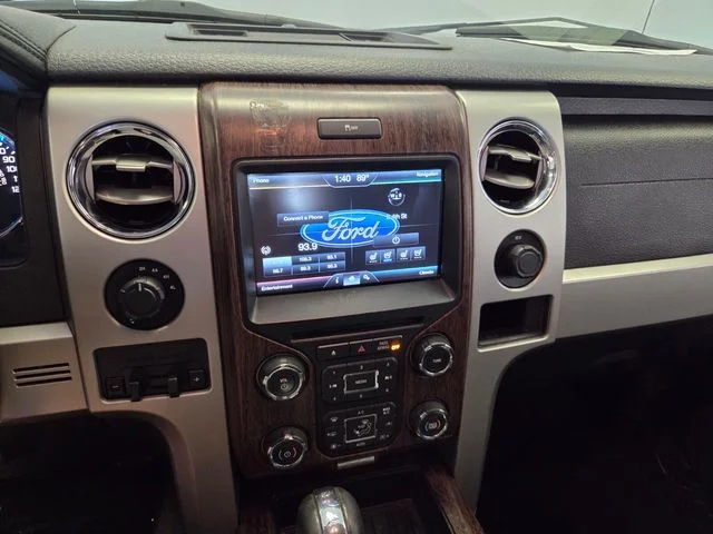 Used 2013 Blue Ford Lariat image 23