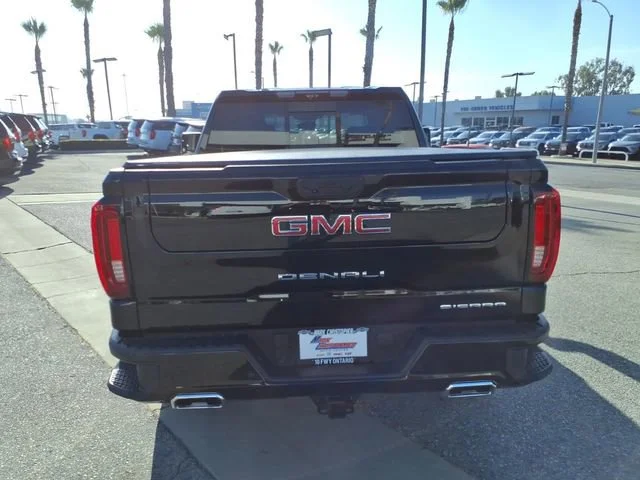 Used 2025 Onyx Black GMC Denali image 6