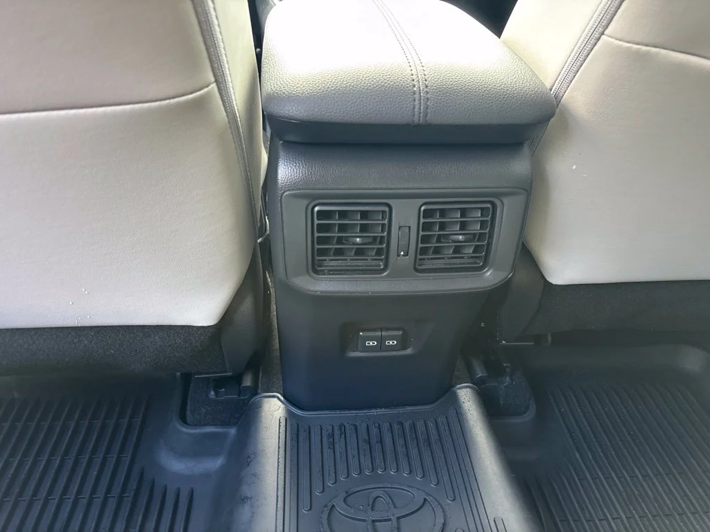 Used 2023  Toyota Limited image 19