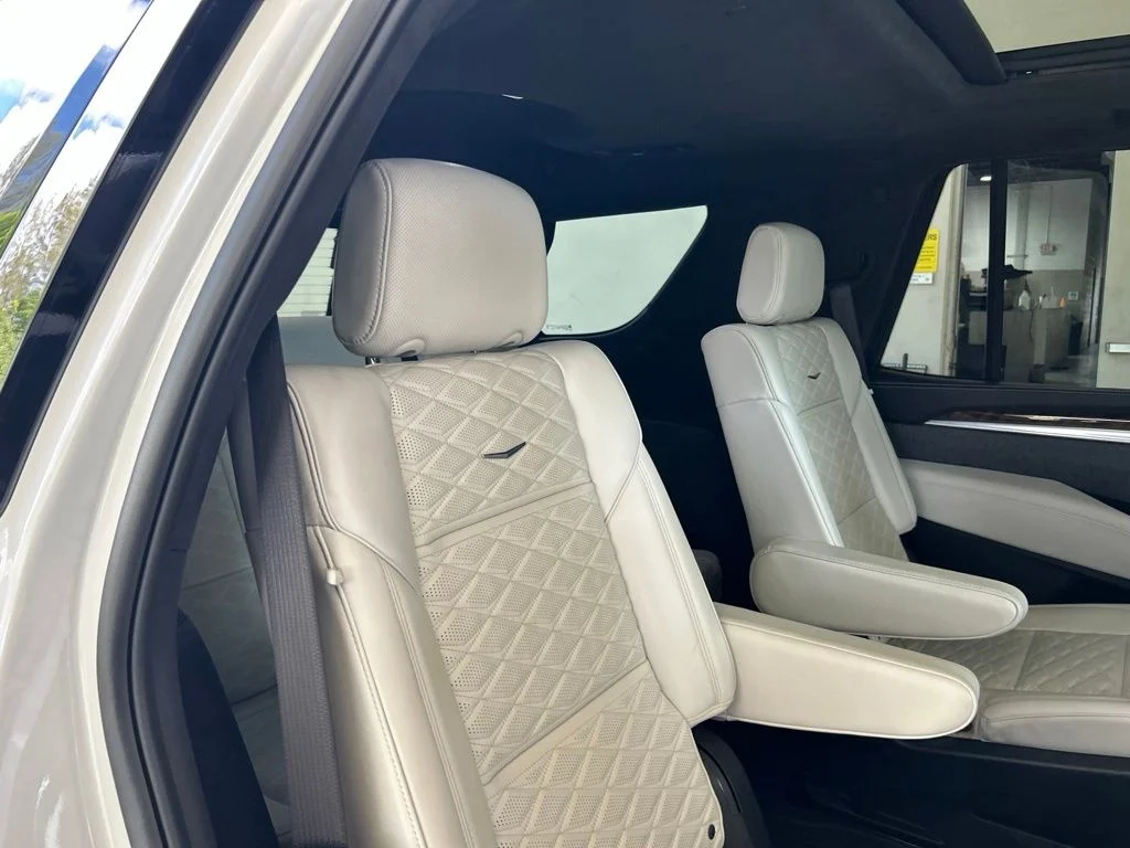 Used 2025 White Cadillac Sport Platinum image 40