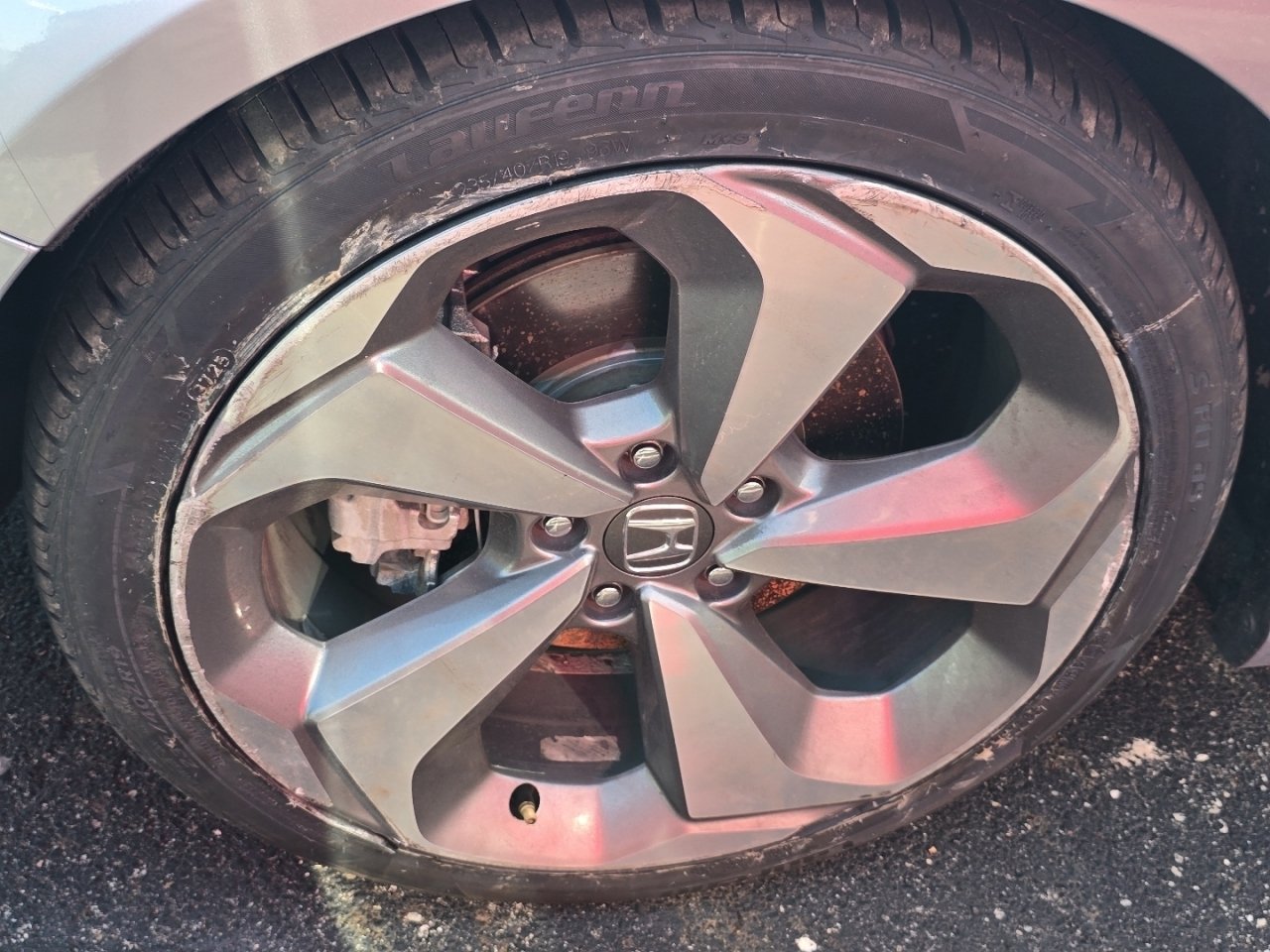 Used 2018  Honda Touring image 13
