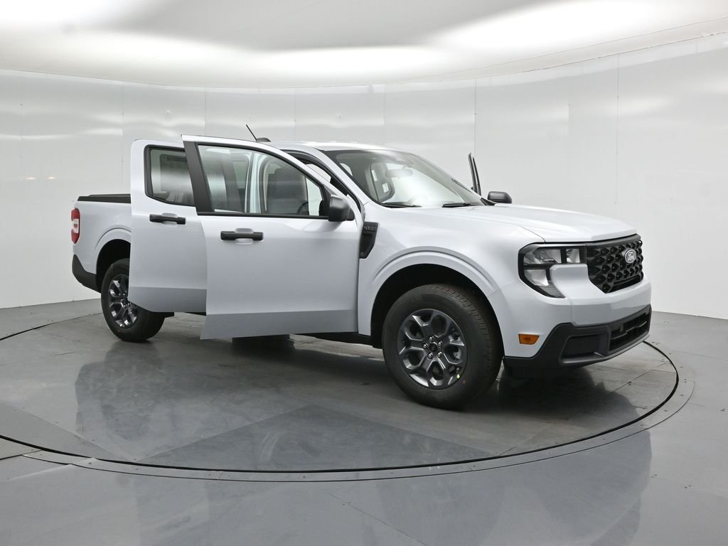 New 2026 Space White Metallic Ford XLT image 25