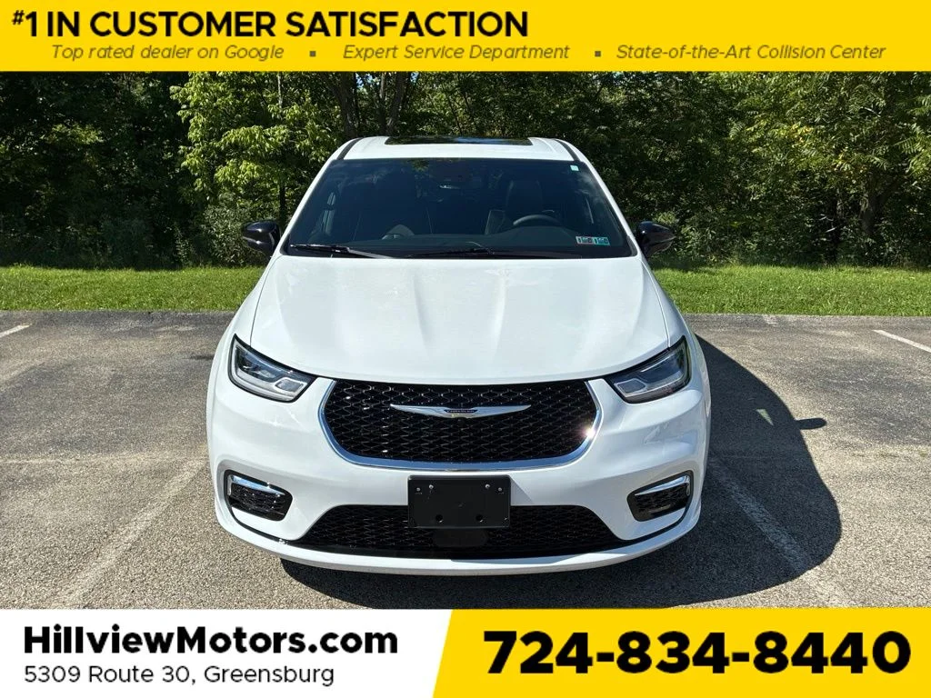 Used 2026 Bright White Clearcoat Chrysler Limited image 10