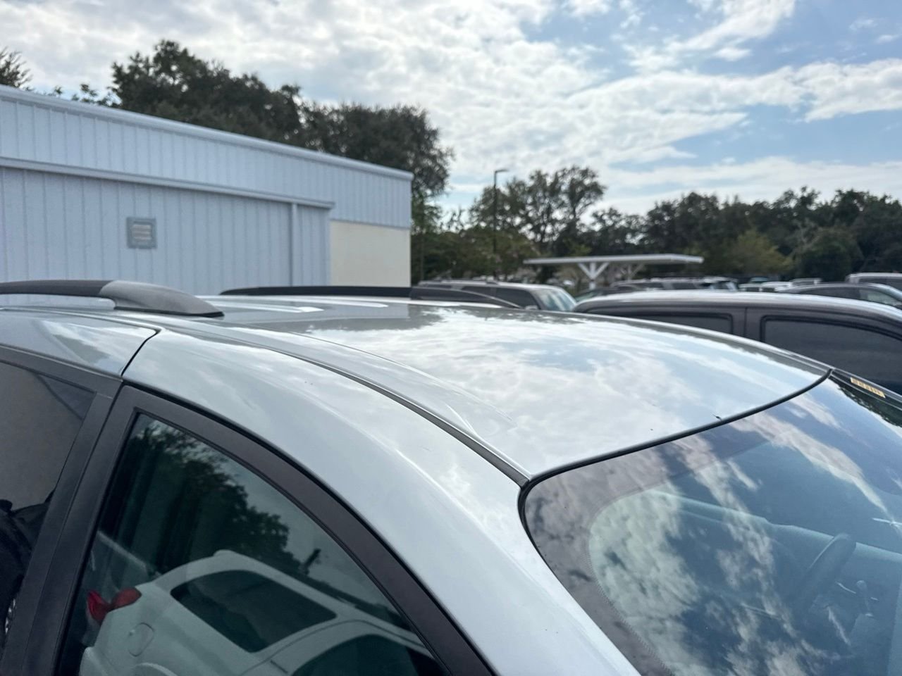 Used 2018 Silver Toyota LE image 5