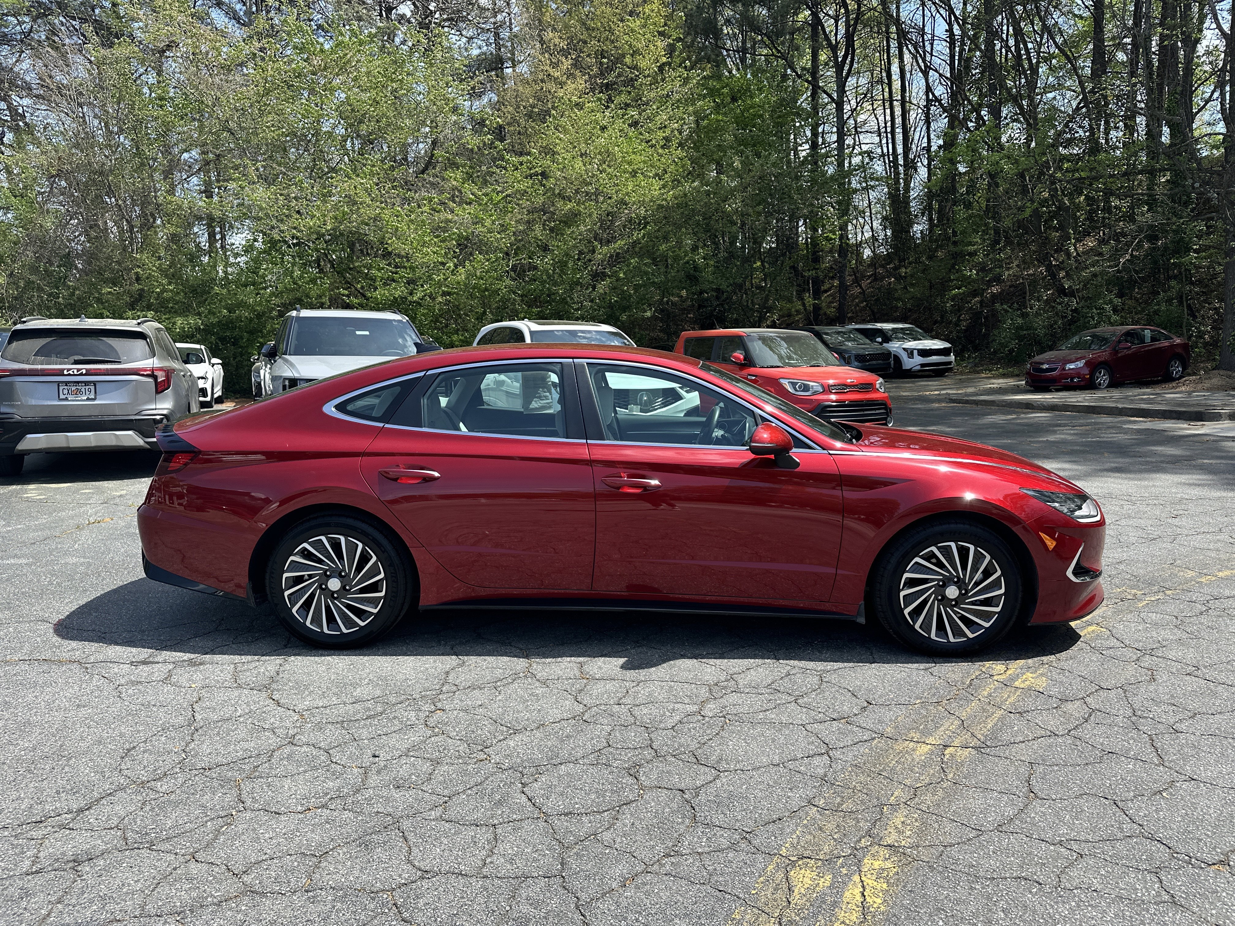 Used 2023 Ultimate Red Hyundai SEL image 4