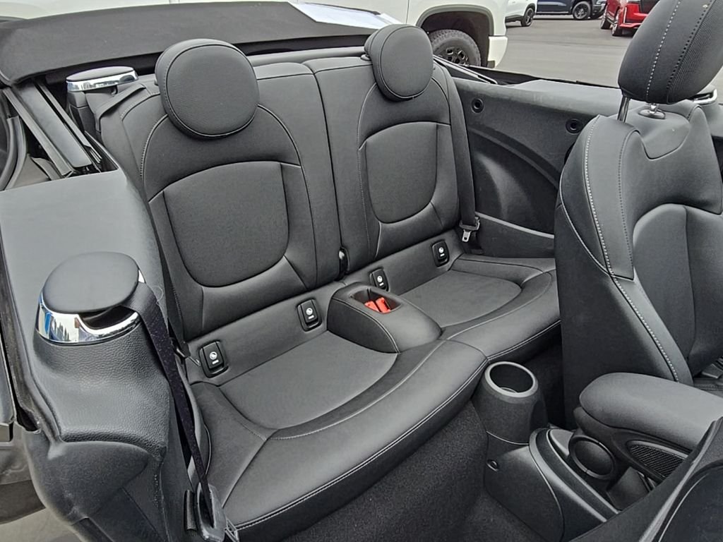 2024 MINI Convertible S - Photo 26