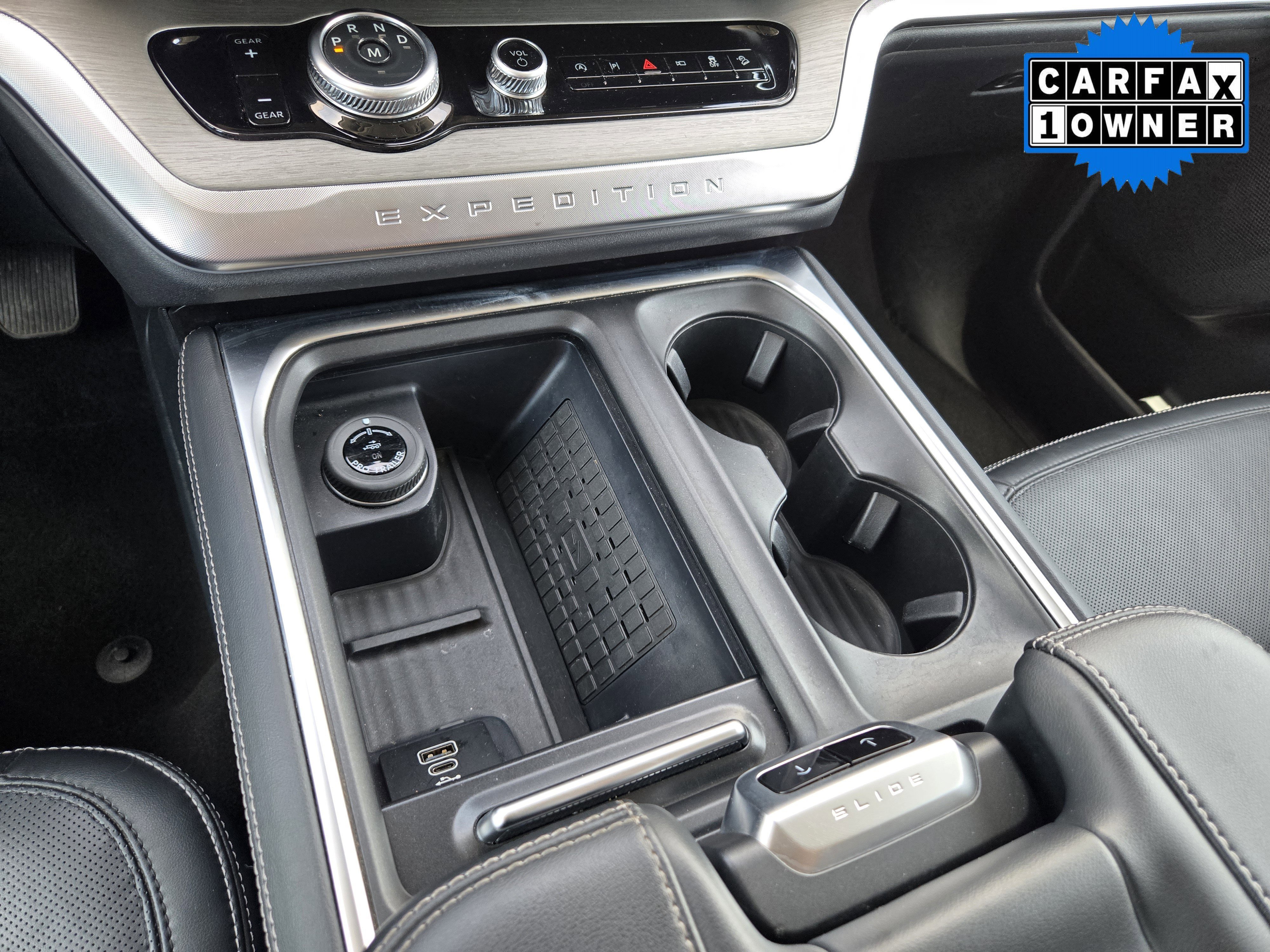 Certified Used 2025 Oxford White Ford Platinum image 16
