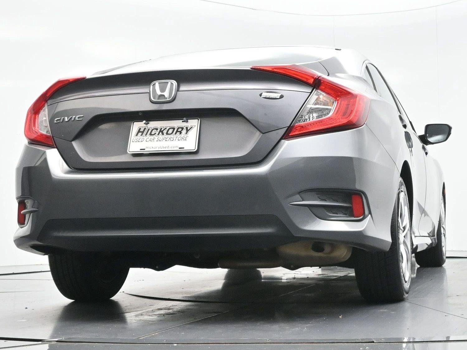 Used 2018 Modern Steel Metallic Honda LX image 42