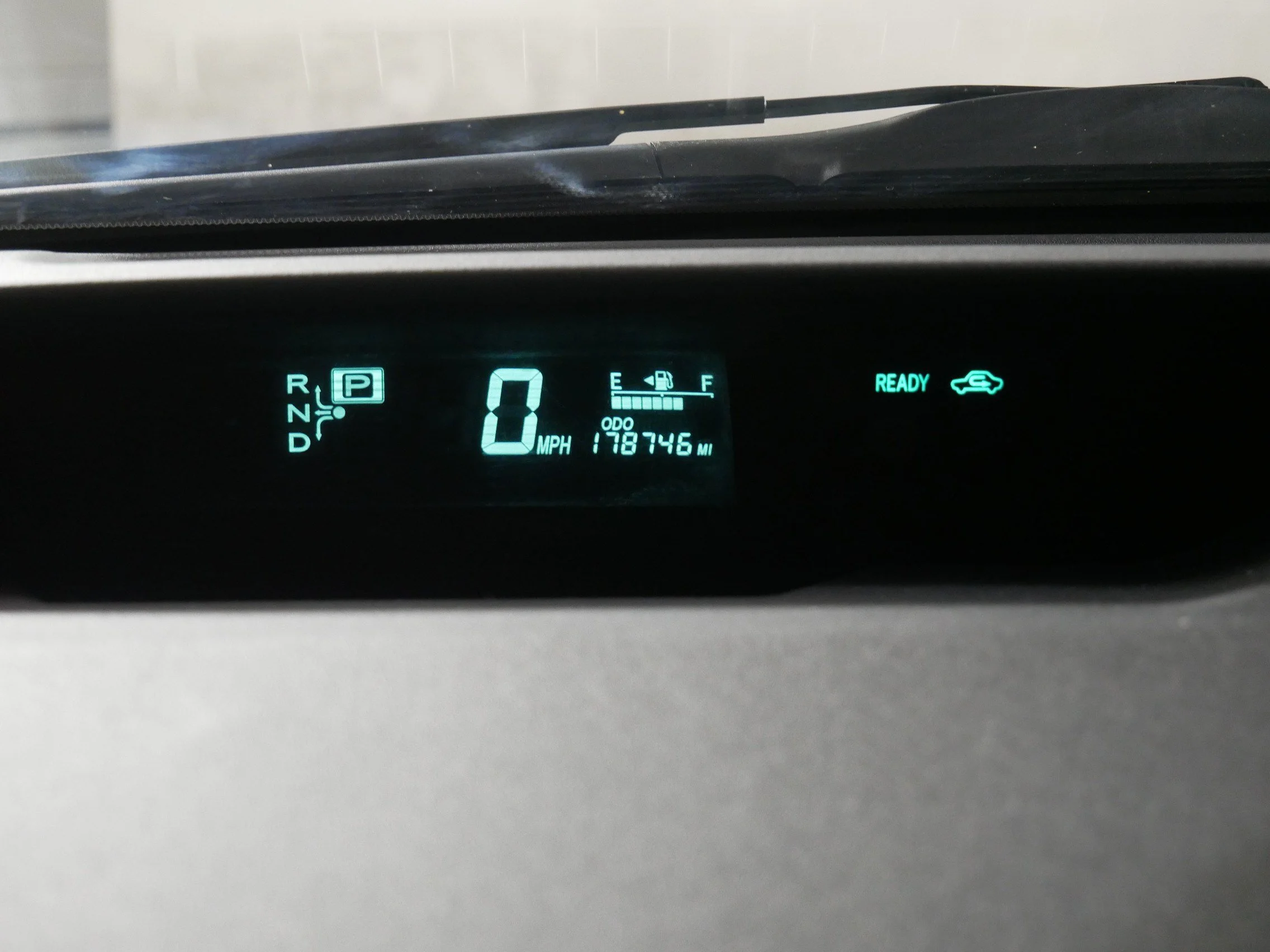 Used 2009 Magnetic Gray Metallic Toyota  image 21