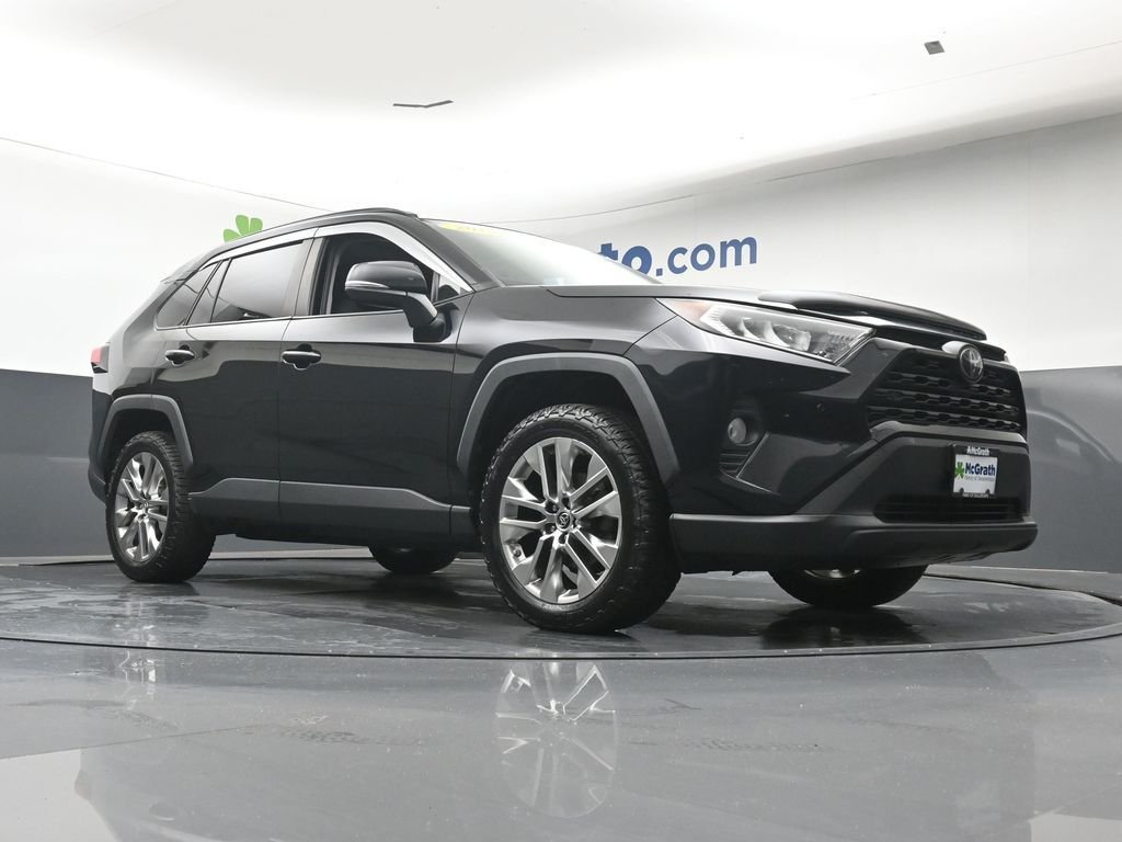 Used 2019 Black Toyota XLE Premium image 28