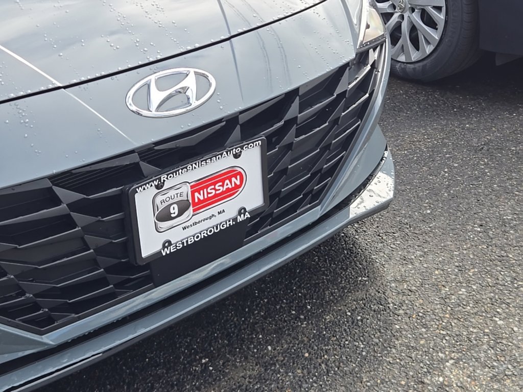 Used 2023 Gray Hyundai SEL image 5