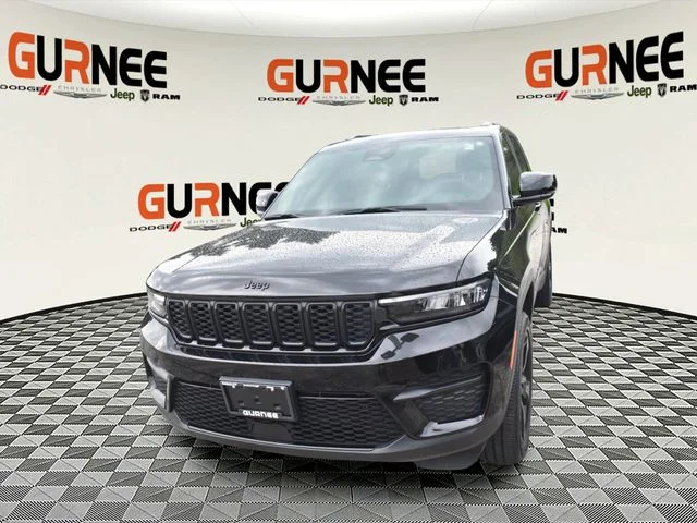 Used 2023 Black Jeep Altitude X image 8