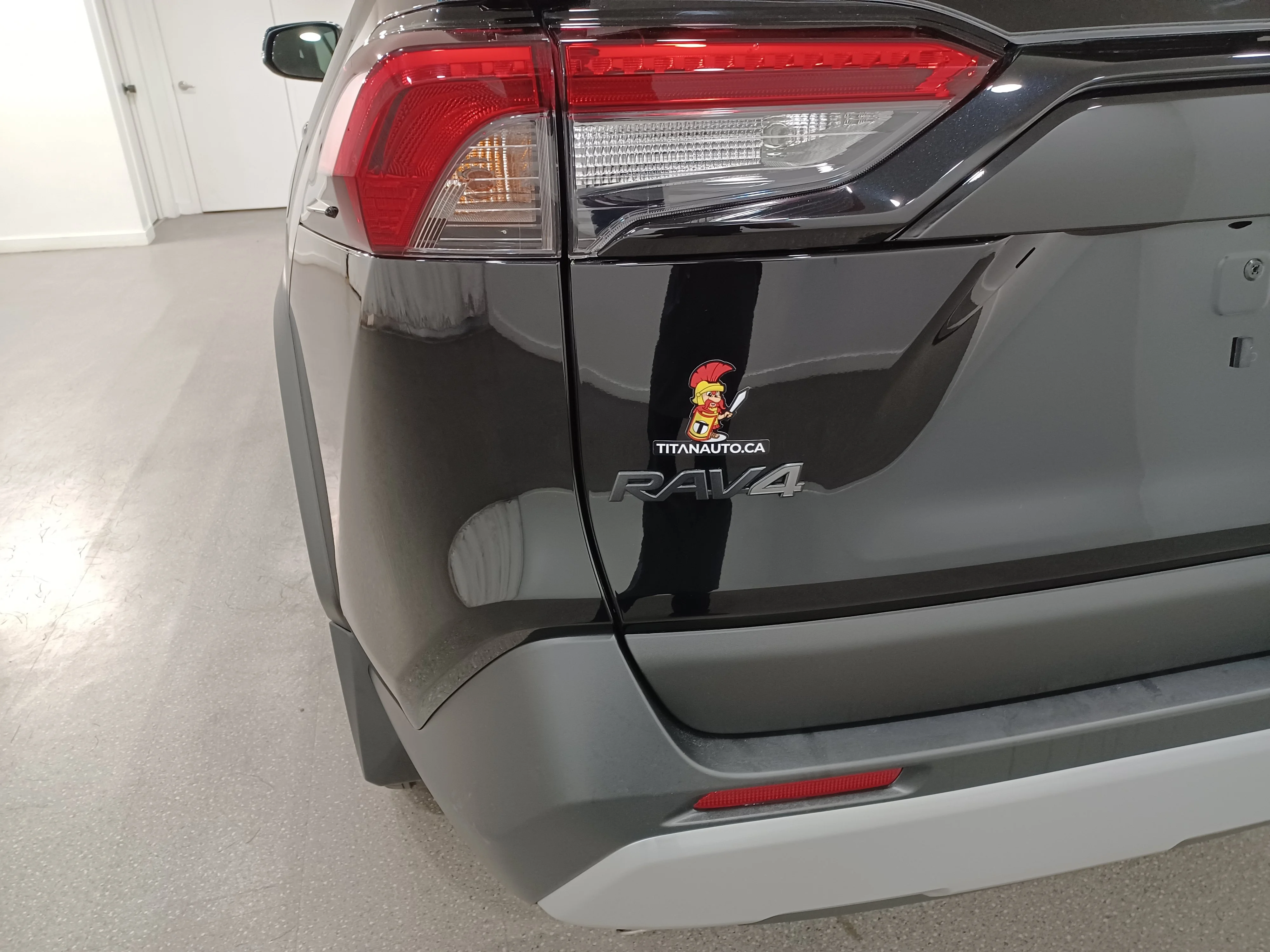 Certified Used 2025 Midnight Black Metallic Toyota Trail AWD*Adaptive Cruise | Htd Leather | Sunroof | Htd Wheel | Lane Keep Assist | Blind Spot Detect image 22