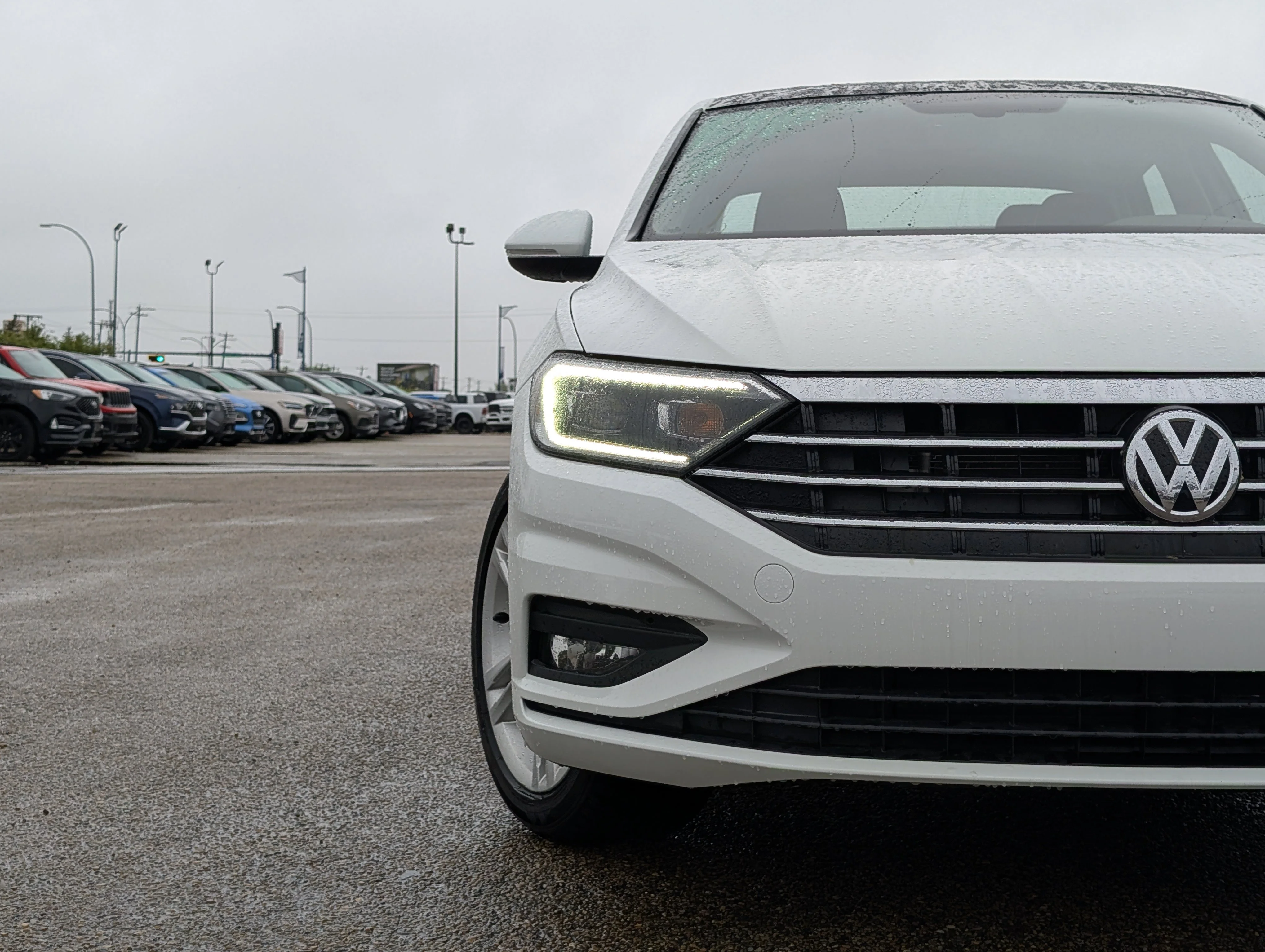 Used 2020 Pure White Volkswagen Execline image 11