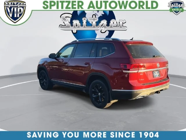 Used 2018 Red Volkswagen SEL image 12