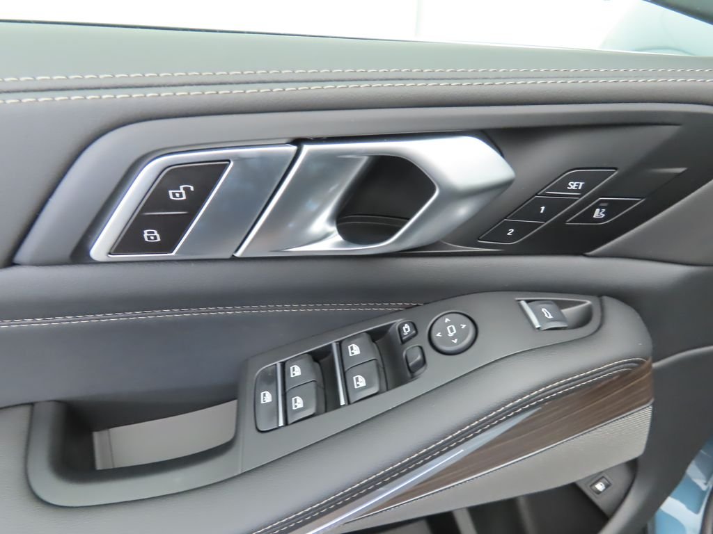 Used 2026 Blue BMW xDrive50e image 24