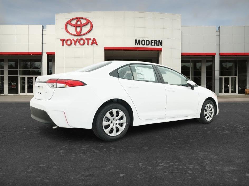 New 2026 Ice Cap Toyota LE image 5