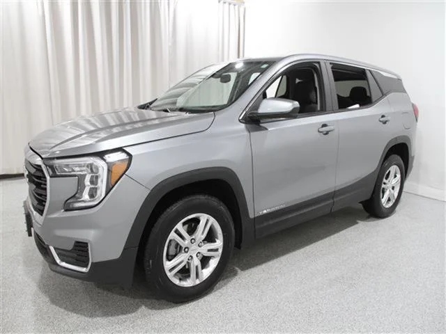 2024 GMC Terrain SLE - Photo 3
