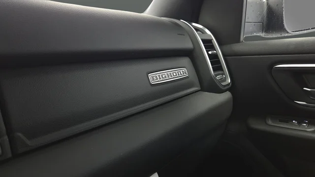 New 2026 Diamond Black Crystal Pearl-Coat Exterior Paint RAM Big Horn/Lone Star image 33