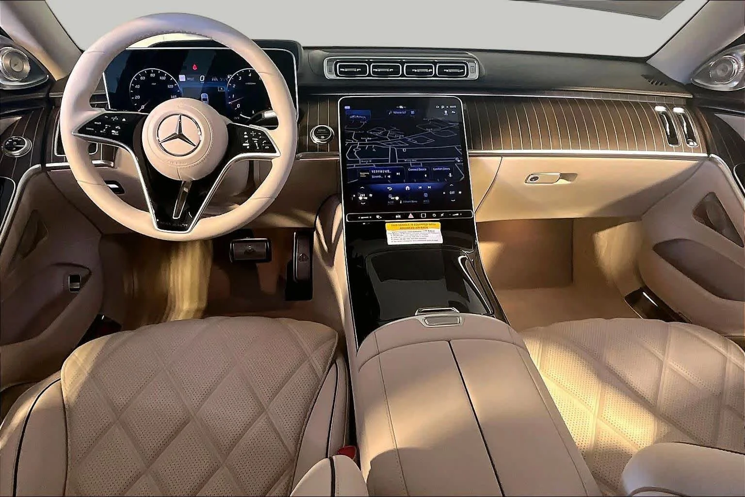 New 2026 MANUFAKTUR Moonlight White Metallic Mercedes-Benz Maybach S 680 image 7