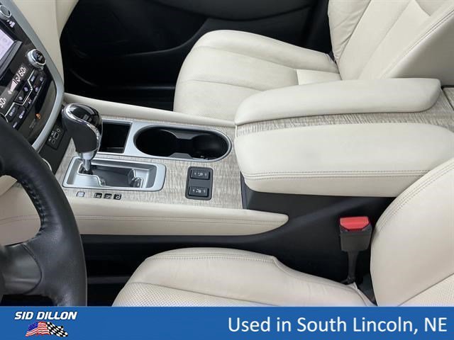 Used 2022 Scarlet Ember Tintcoat Nissan SL image 14
