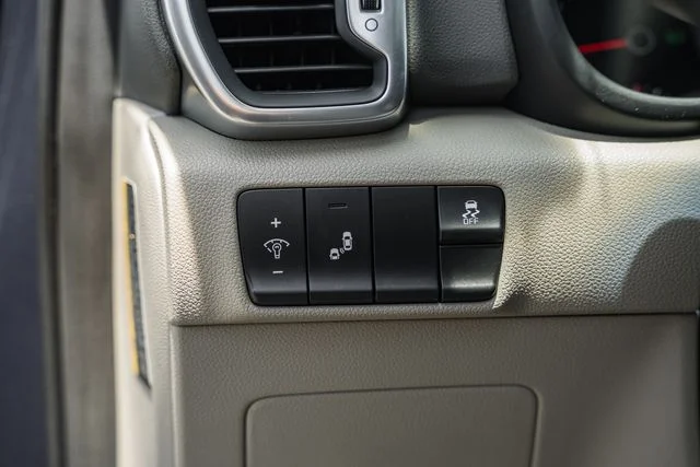 Used 2018 Blue Kia EX image 38