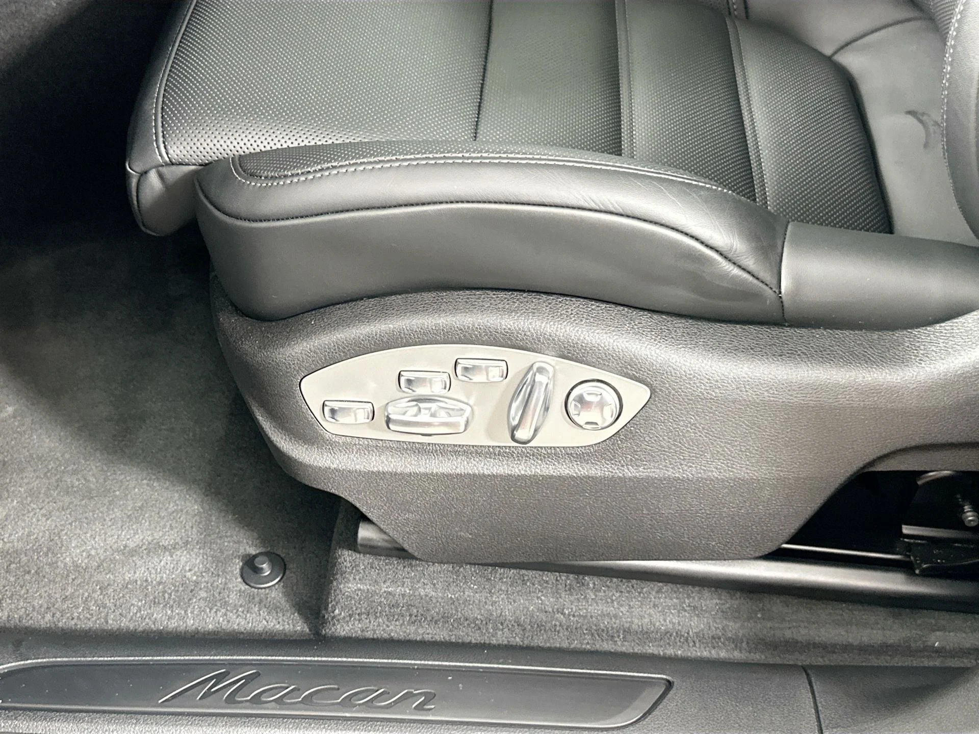 Used 2025 Blue Porsche Base image 34