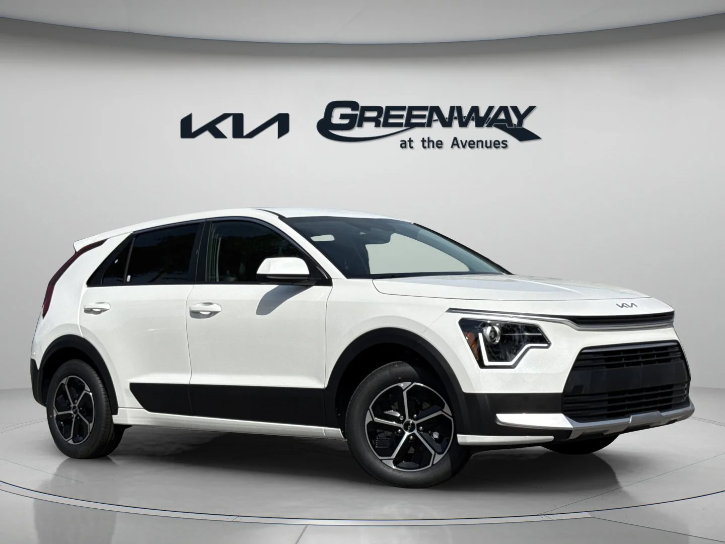 2026 Kia Niro LX HEV's photo