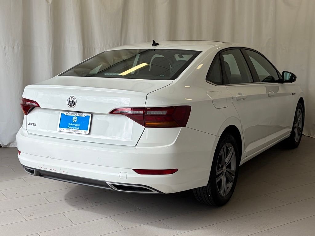 Used 2019 Pure White Volkswagen R-Line image 9