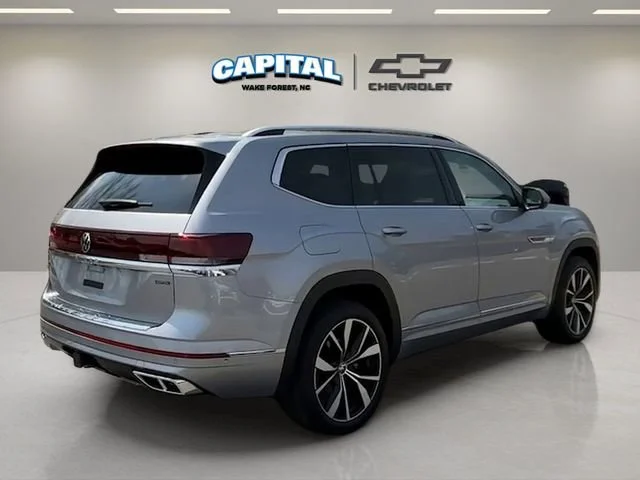 Used 2024 Silver Volkswagen 2.0T SEL Premium R-Line image 5