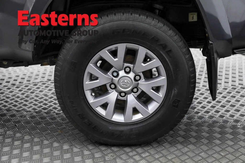 Used 2017 Gray Toyota SR5 image 31