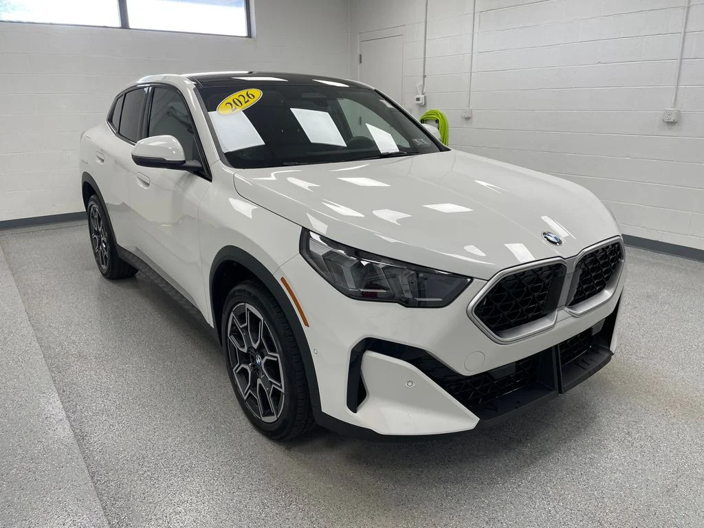 Used 2026 Alpine White BMW xDrive28i image 3