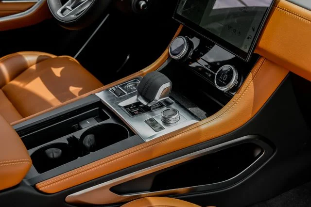 2026 Jaguar F-Pace R-Dynamic S - Photo 28