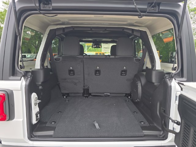 New 2026 Bright White Clear-Coat Exterior Paint Jeep Willys image 32