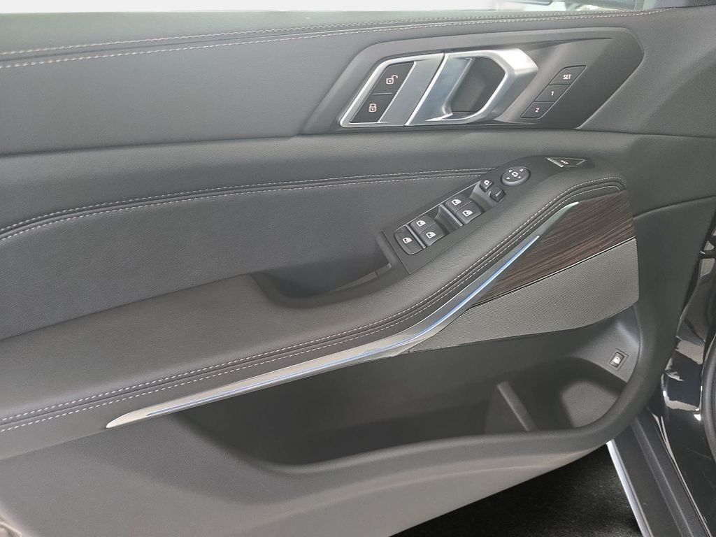 New 2026 Black Sapphire Metallic BMW xDrive50e image 13