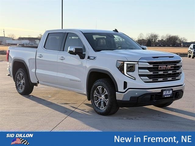 New 2026 Summit White GMC SLE image 2