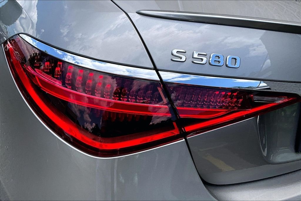 Certified Used 2022 Silver Mercedes-Benz S 580 image 32