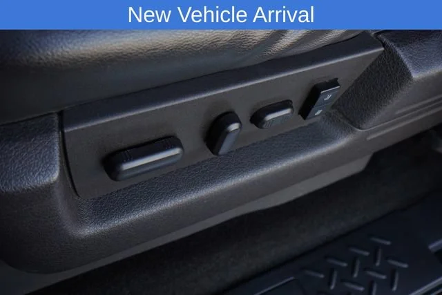 Used 2014  Ford XL image 40