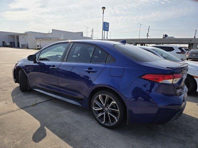 Used 2022 Blue Crush Metallic Toyota SE image 5
