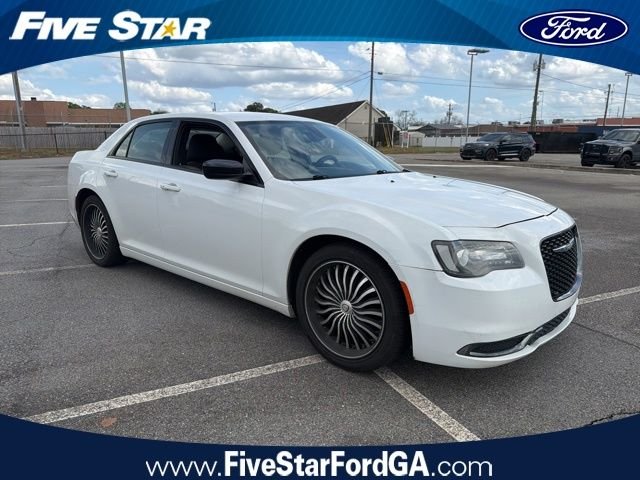 2018 Chrysler 300