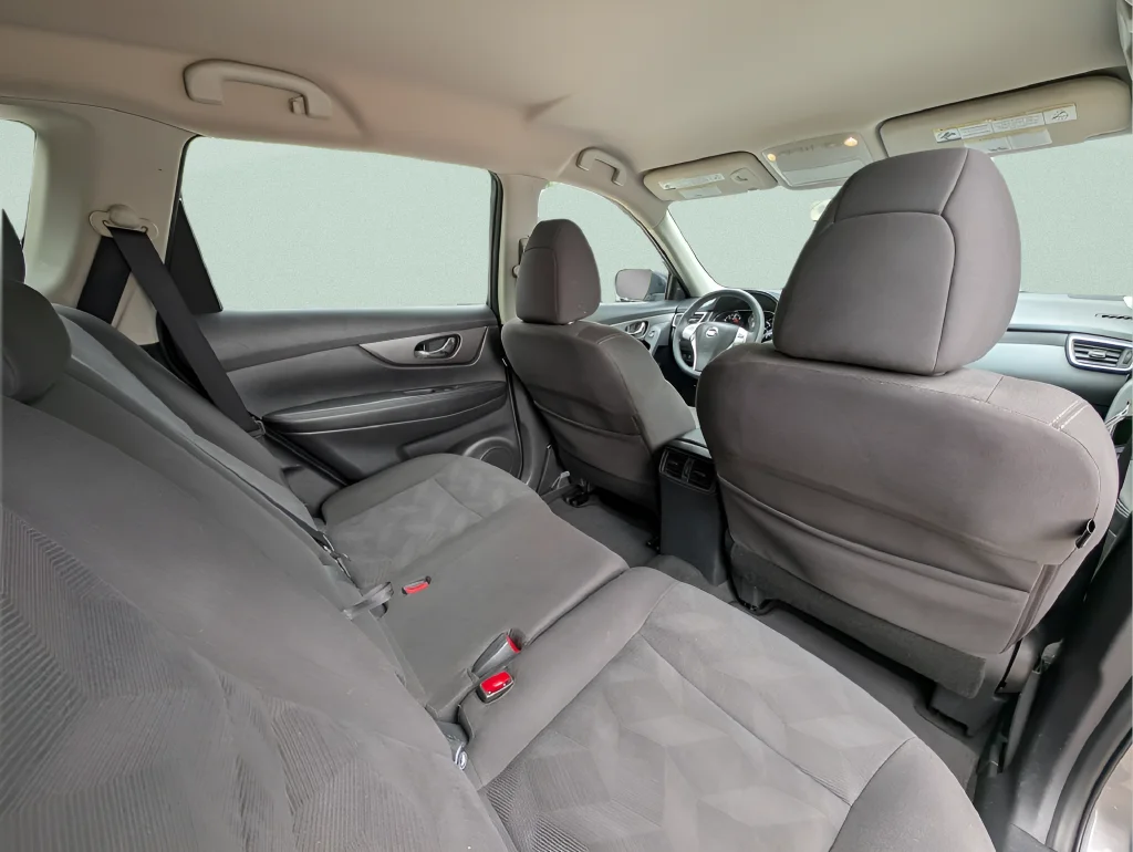 Used 2016 Gray Nissan SV image 34