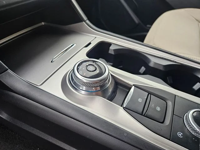 Used 2020 White Ford XLT image 24