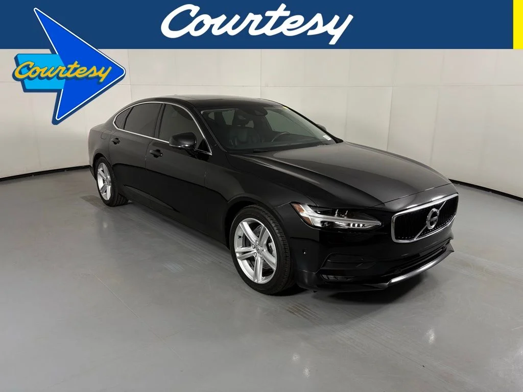 2018 Volvo S90 Momentum