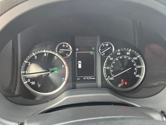 Used 2023 White Lexus 460 image 18